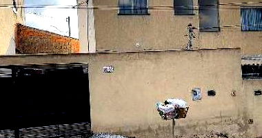 Casa com 2 quartos e terreno em Pedro Leopoldo/MG