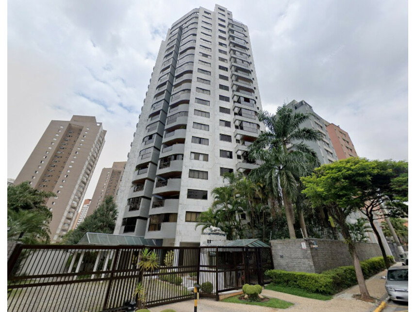 Apartamento Duplex com 6 vagas e 298,66m² útil