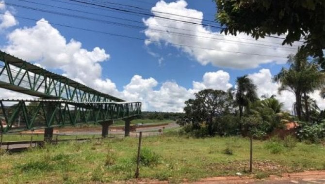Terreno Urbano com 1.140 m² e área construída de 105 m², ocupado