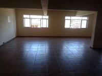 Loja comercial com 111,09m², ocupada, 1 banheiro e 1 sala