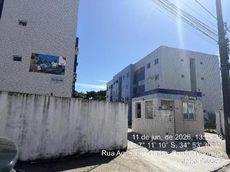 Apartamento com 2 quartos e vaga de garagem em João Pessoa