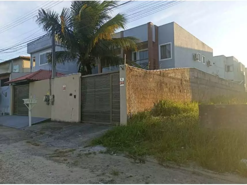 Casa em Leilão com 180m² de Terreno e 110m² Construída