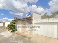 Casa com 3 quartos em Patrocínio/MG - Fração ideal de 50%