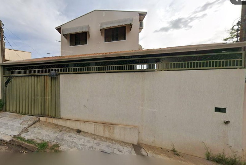 Casa com 236m² de área construída em Presidente Prudente