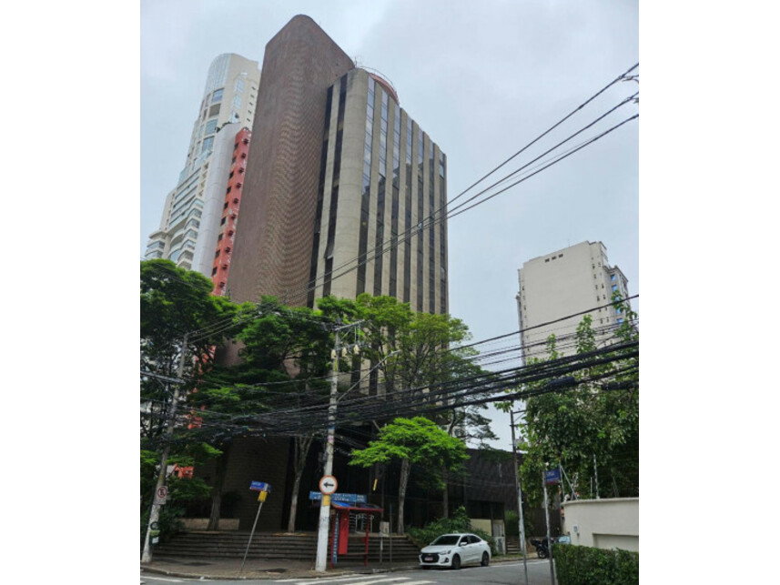 Escritório com 2 vagas e 251,23m²