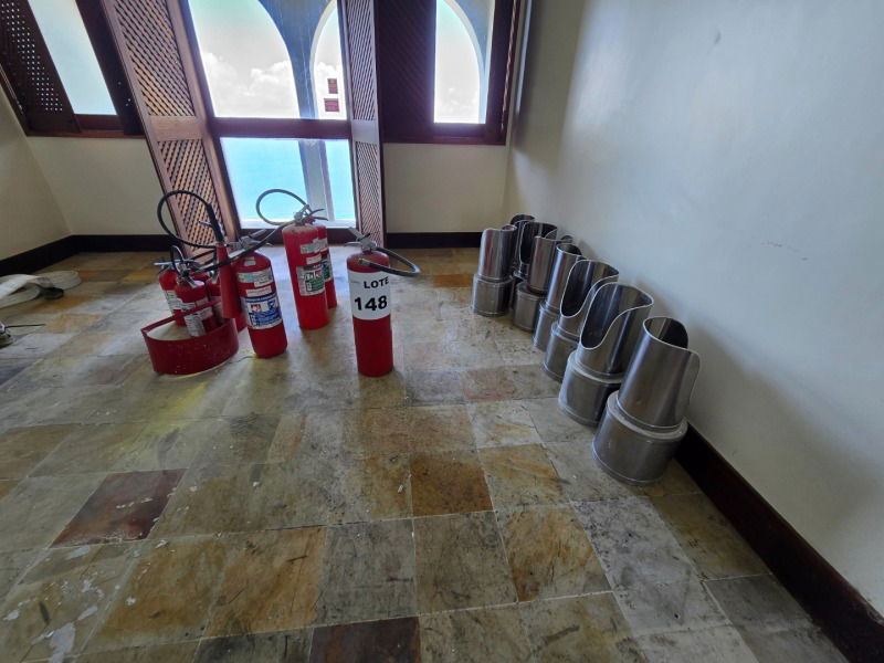 Lote 148 - Extintores e Mangueiras