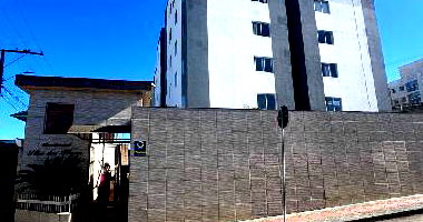 Apartamento com 2 Quartos e Vaga em São José