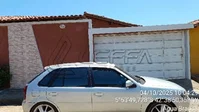 Casa com 300m² de área privativa, 1 varanda, desocupada