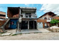 Casa com 181m² construída e 119m² de terreno, imóvel
