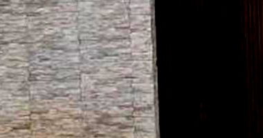 Casa padrão com 3 quartos, 4 banheiros, 2 vagas, área construída ampla