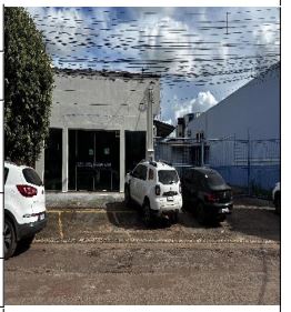 Terreno amplo com 800m², construção não averbada