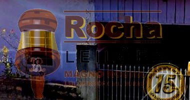 Terreno com residência e depósito em mau estado