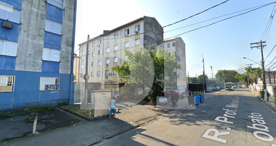 Apartamento Térreo com 2 Dormitórios e Área de Serviço