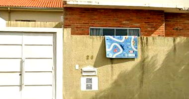 Casa com 77,66m² construída e terreno de 189,38m², imóvel ocupado