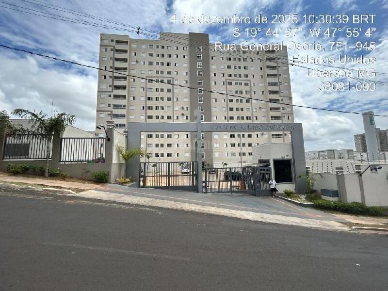 Apartamento com 2 quartos, 2 banheiros e 1 vaga de garagem