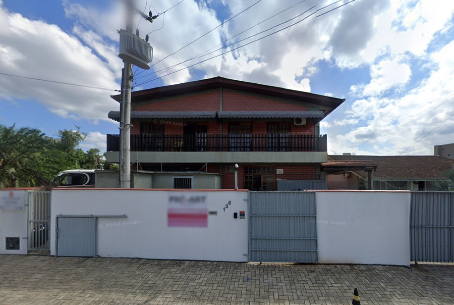 Galpão com 778,40 m², ocupado, comercial e residencial