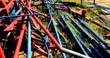 Máquina Recapadora Industrial Desmontada com Acessórios