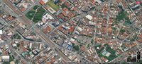 Prédio com 3 andares e terraço, 933m²