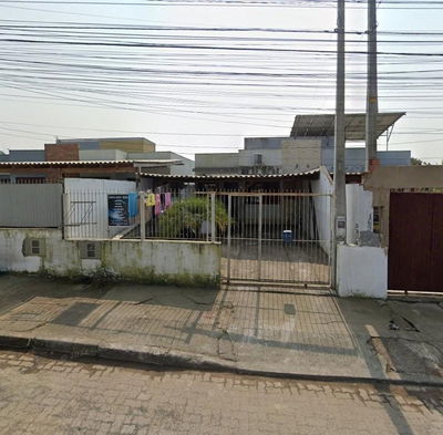 Casa 43m² com 1 vaga, 1 banheiro, ocupada, área construída 43,58m²