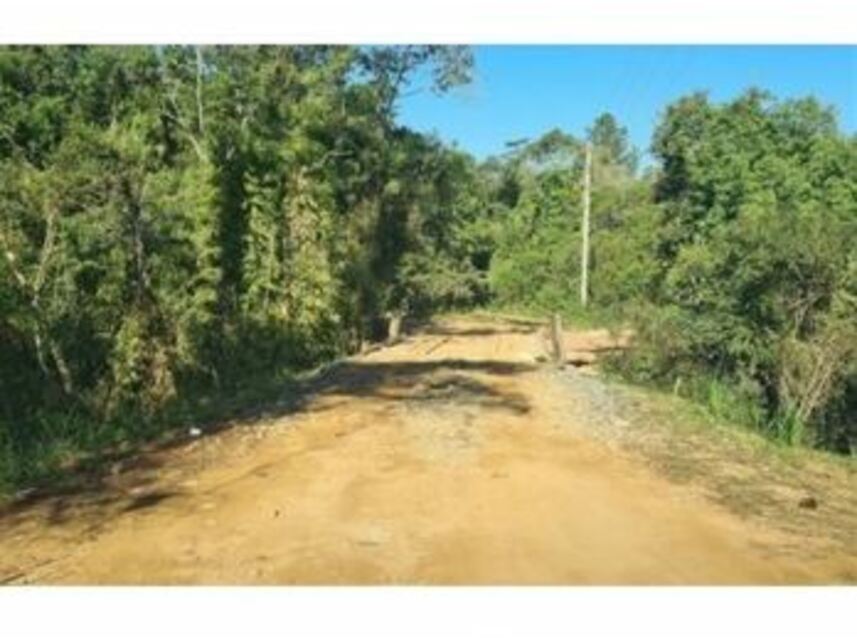 Terreno em leilão com 11.300m² em Juquitiba/SP