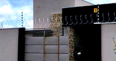 Casa em Leilão com 165,88m² de Área Construída