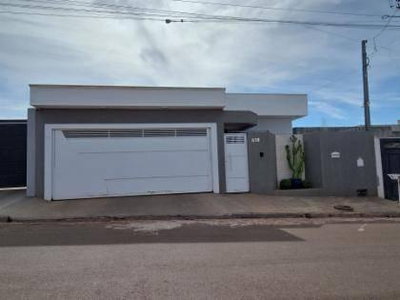 Casa Ocupada de 156,81 m² com Terreno de 300 m²