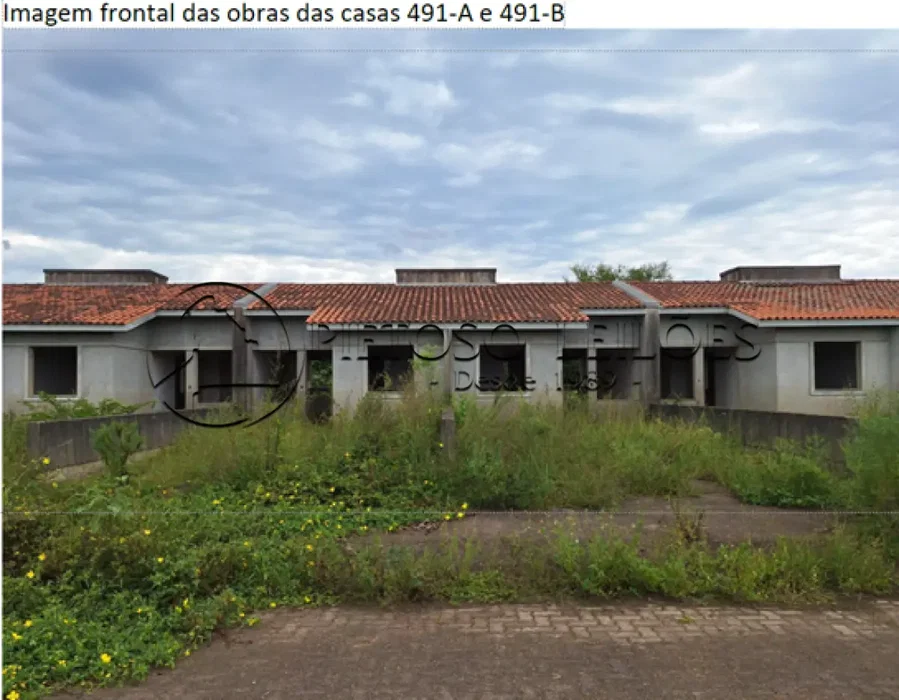 Casa em construção com 43,48 m² em terreno de 341 m²