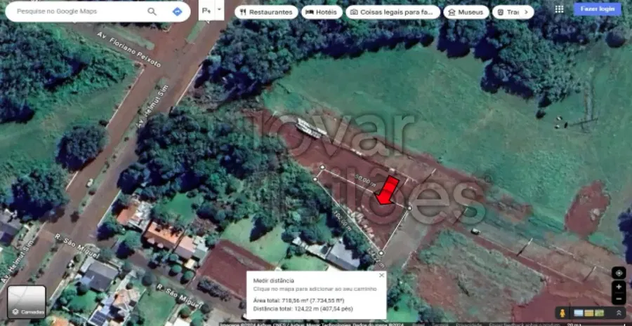 Terreno amplo com 718,54m², ideal para construção