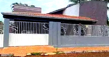 Casa Ocupada com 1 Vaga e Varanda em Santo Afonso/MT
