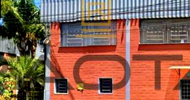 Terreno com Pavilhão Comercial de 360m²