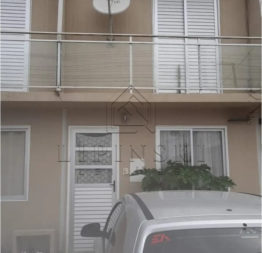 Sobrado de Alvenaria com 2 quartos e 1 vaga de garagem