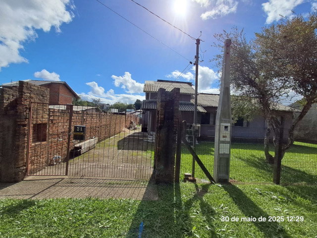 Prédio de madeira 103,20m² - Terreno 363,00m² -B. São Tomás