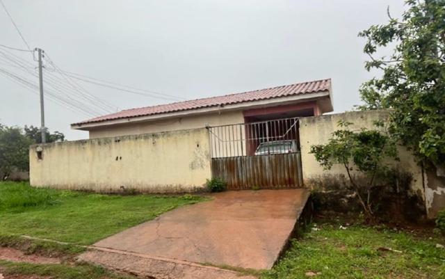 Casa com 2 quartos, ocupada, em Santo Antônio do Descoberto