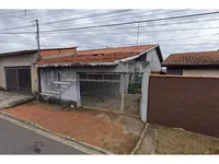 Casa com 2 quartos, 1 banheiro e 80m² construída, imóvel
