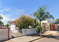 Casa com 2 quartos, 1 banheiro, 54m² construída, ocupada
