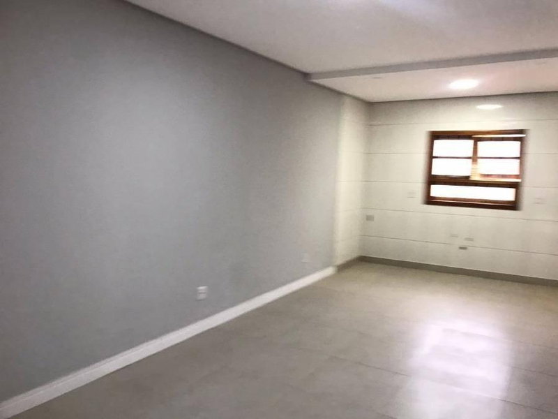 Casa padrão ocupada com 64m² em Canoas - RS