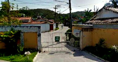 Casa Condomínio com 2 quartos, 1 banheiro, cozinha e área de serviço, ocupada