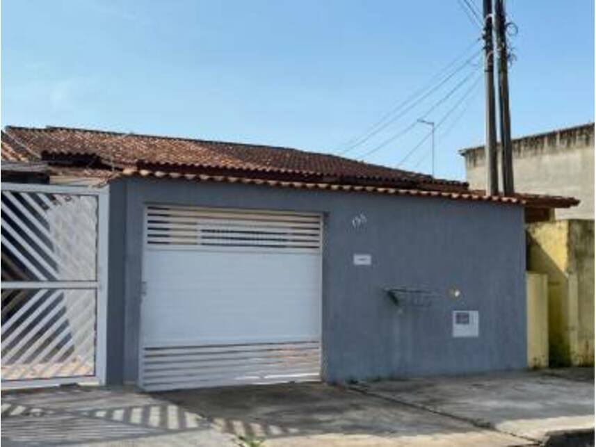 Casa em leilão - 180m² terreno, 111m² construída -