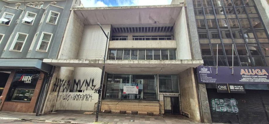 Ex-agência Comercial, 6 Salas, 4 Banheiros, 2.700m²