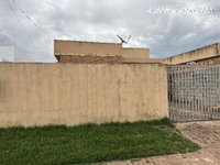 Casa 2 quartos, 1 banheiro, 52.82m² construída, desocupada