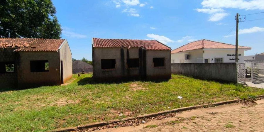 Casa de Alvenaria em Caiuá com 61 m²