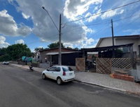 Lote urbano com benfeitorias residencial e comercial, 3 quartos, 2 banheiros, 240m² construídos