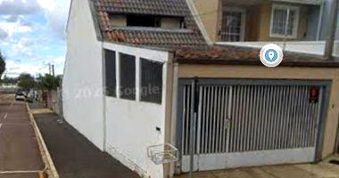 Sobrado com 2 Quartos em Curitiba - Oportunidade!