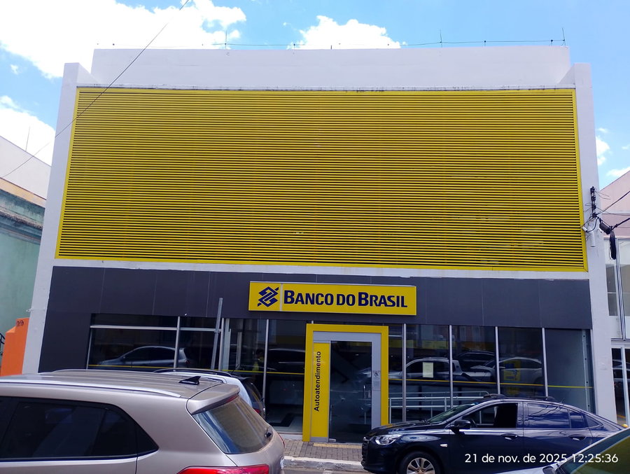 Prédio Comercial com Locação Simultânea em Atibaia
