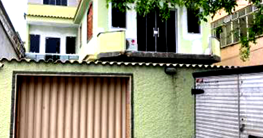 Casa com 204m² construídos, ocupada