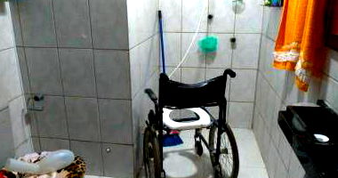 Casa ampla com 3 quartos, 2 banheiros e 0 vagas, ocupada