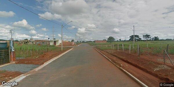 Espaçoso Terreno de 360m² Ideal para Construção em Área Urbana
