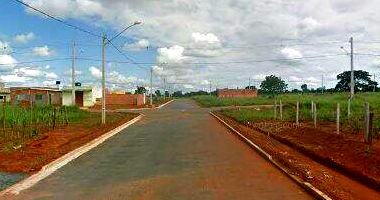 Espaçoso Terreno de 360m² Ideal para Construção em Área Urbana