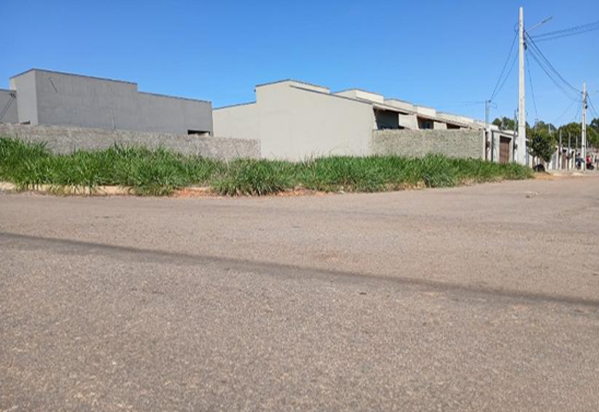 Terreno com 126,91 m² em Jardim Primavera
