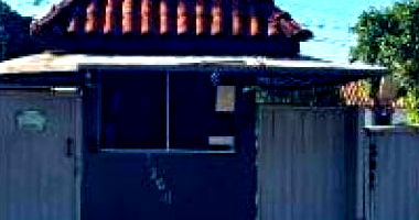 Casa em Condomínio com 2 Quartos em Maringá - PR